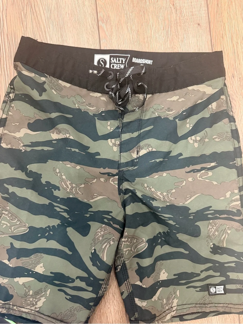 Quiksilver Boys Blue Tropical & Green Camo Swim Trunks Set